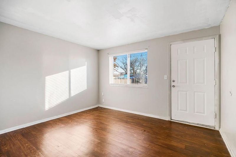 4846 NW Homestead Ter, Riverside, MO 64150
