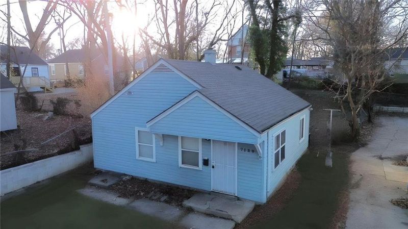 7120 Flora Ave, Kansas City, MO 64131