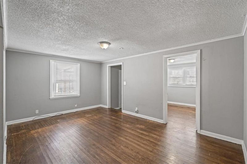 505 E 27th Ave, Kansas City, MO 64116