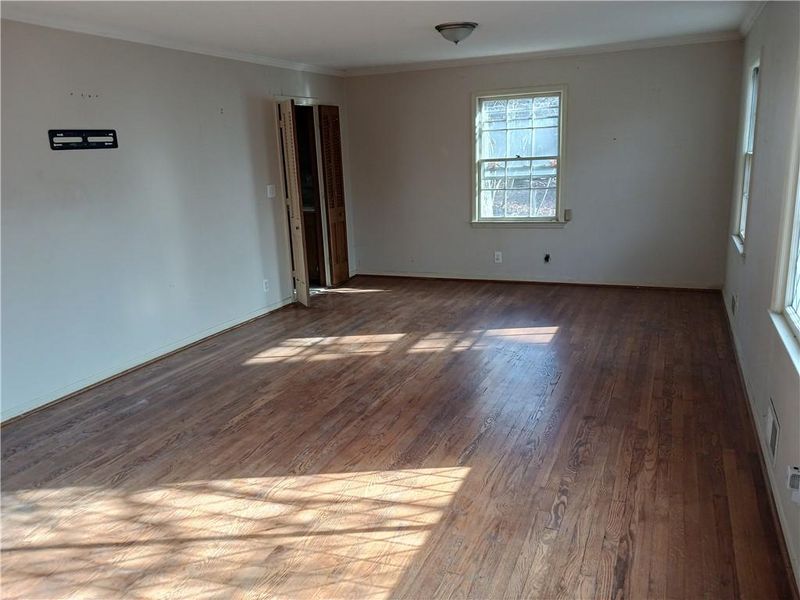 7613 E Gregory Blvd, Kansas City, MO 64133
