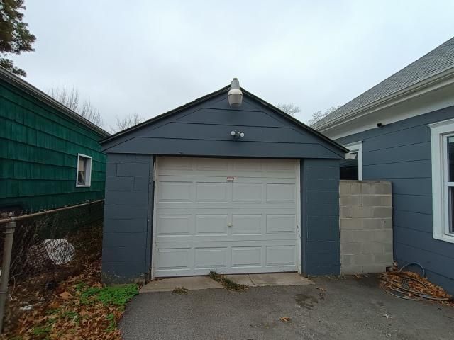 501 S Hardy Ave, Independence, MO 64053