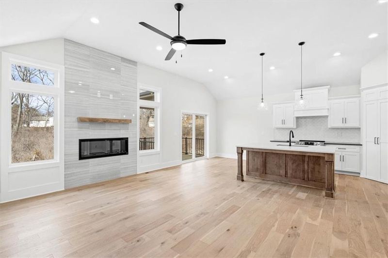 529 NE Sienna Pl, Lee's Summit, MO 64064