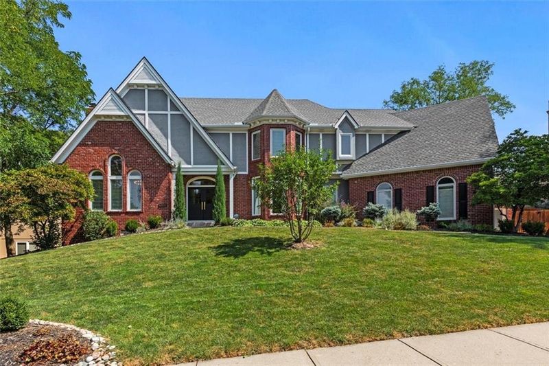 6205 N Mattox Rd, Kansas City, MO 64151
