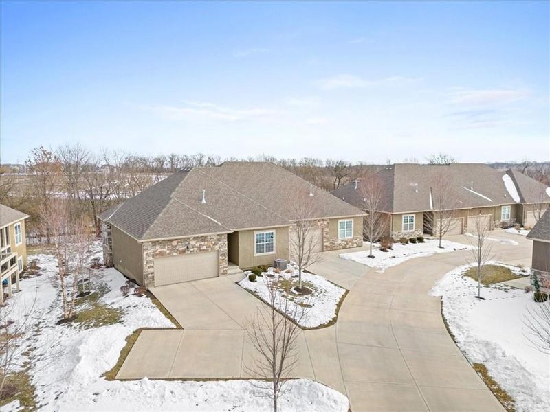 16274 W 168th Pl, Olathe, KS 66062