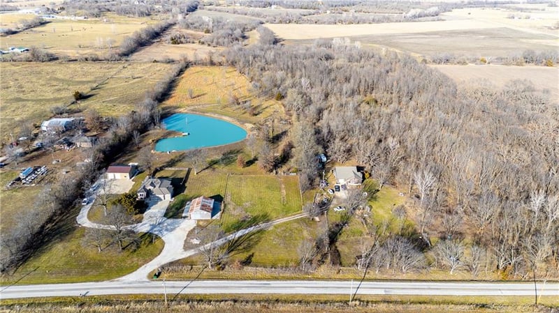 10512 E State Route W Hw, Drexel, MO 64742