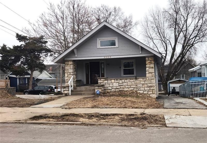 5235 Norledge Ave, Kansas City, MO 64123