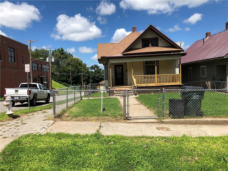 2601 Duncan St, St Joseph, MO 64507