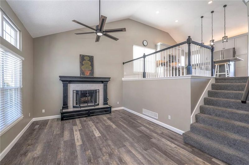 15754 S Locust St, Olathe, KS 66062