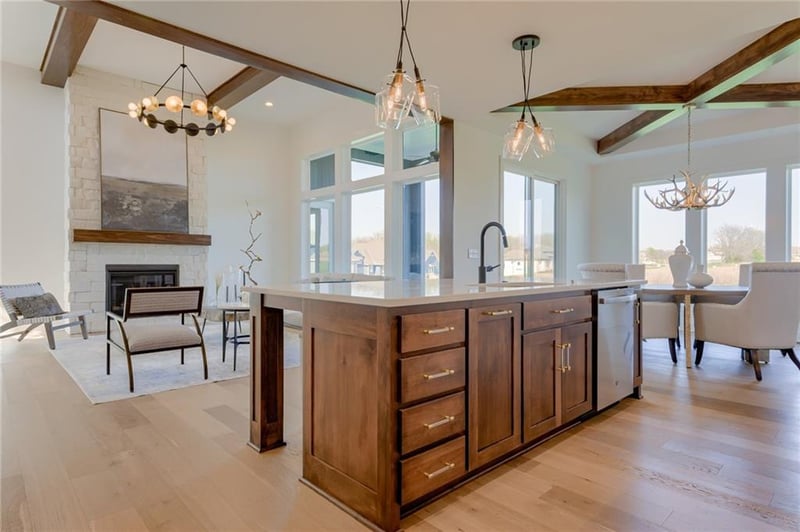 18401 Monrovia St, Overland Park, KS 66013