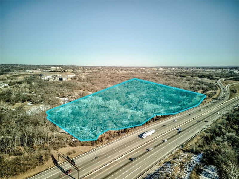 5125 NW Frontier St, Kansas City, MO 64151