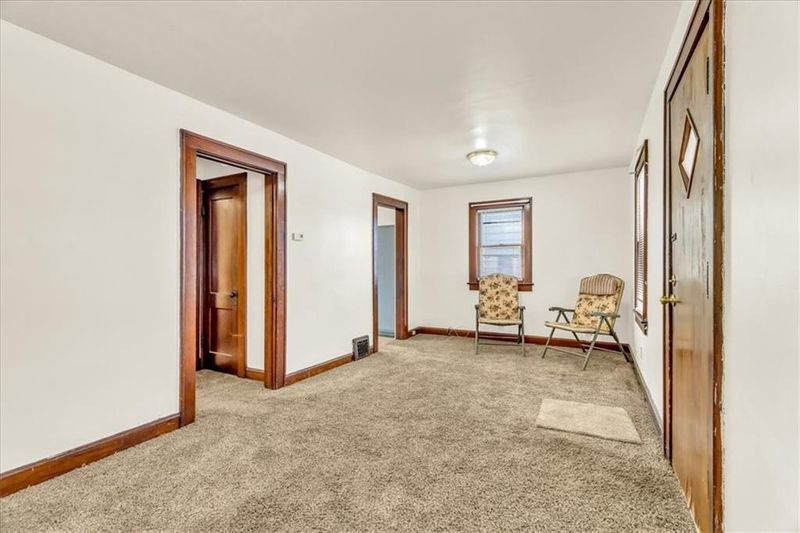 205 W 78th Ter, Kansas City, MO 64114
