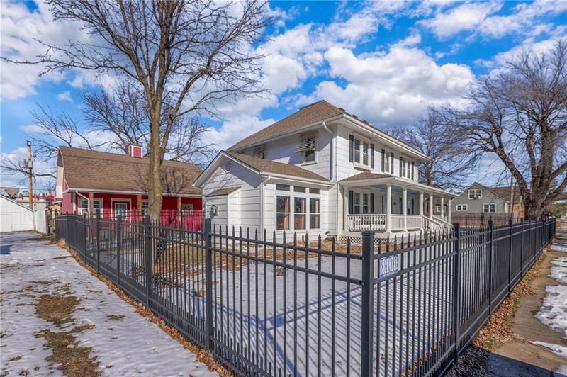 300 W 3rd St, Holden, MO 64040