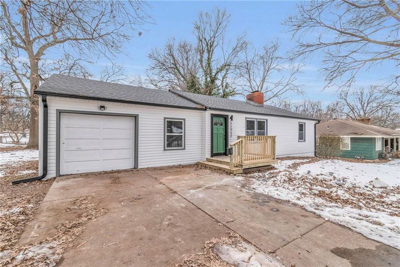 11933 E 45th Ter, Kansas City, MO 64133