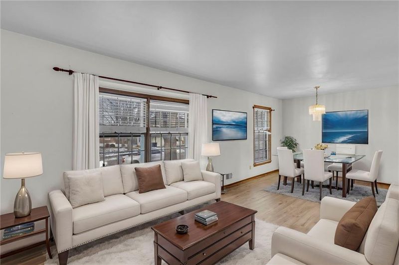 8309 E 104th St, Kansas City, MO 64134