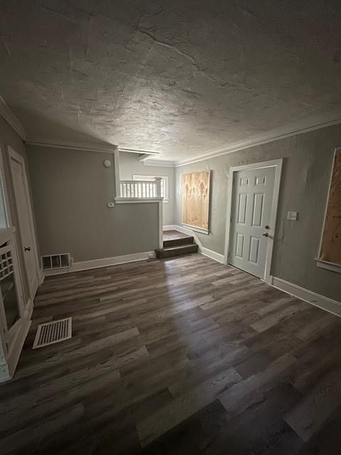 3920 S Benton Ave, Kansas City, MO 64130