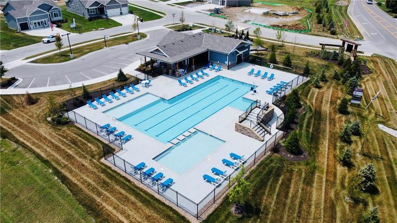 3211 SW Arbor Sound Dr, Lee's Summit, MO 64082