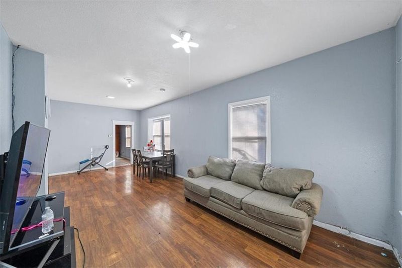 1733 Corrington Ave, Kansas City, MO 64126