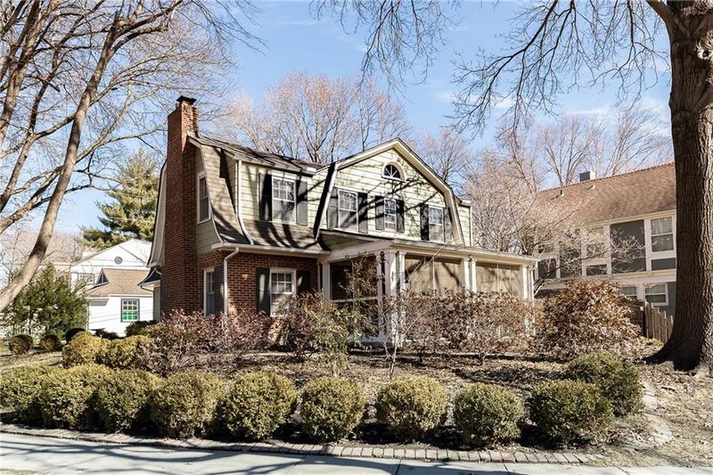 6727 Brookside Rd, Kansas City, MO 64113
