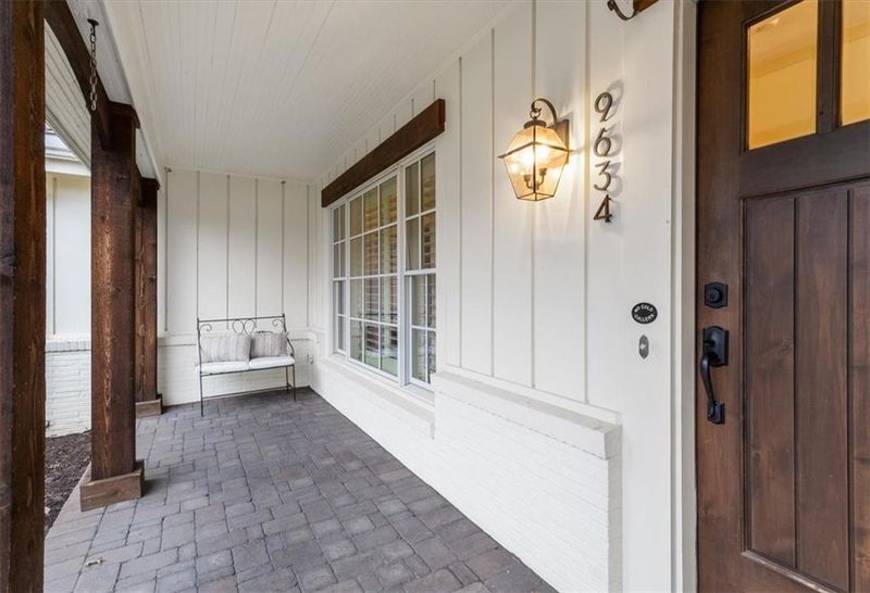 9634 Overbrook Rd, Leawood, KS 66206