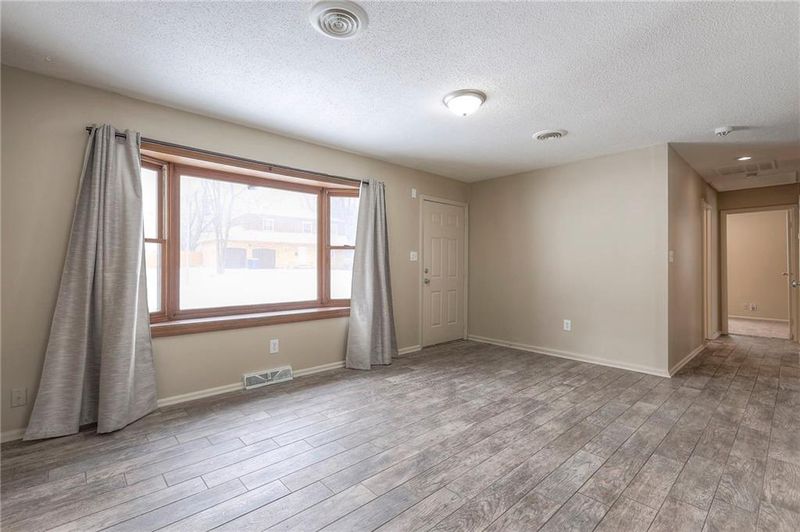 8501 E 110 Th Ter, Kansas City, MO 64134