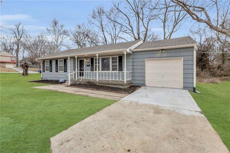 4904 Red Bridge Rd, Kansas City, MO 64137