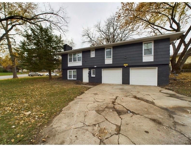 8659 E 109th St, Kansas City, MO 64134