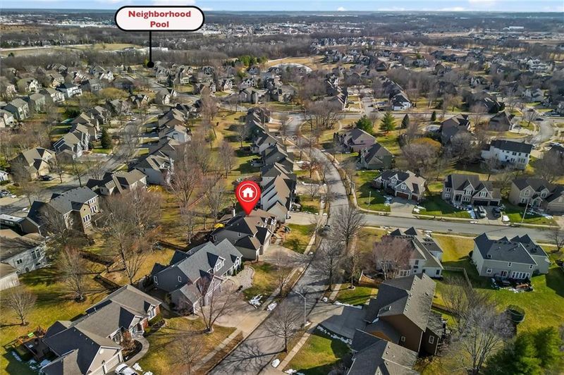 9105 N Kentucky Ave, Kansas City, MO 64157
