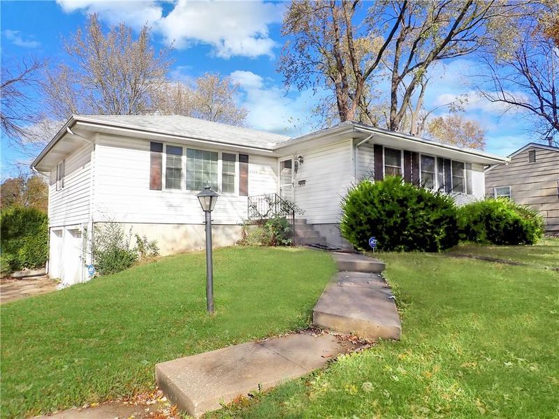6504 E 133 Ter, Grandview, MO 64030