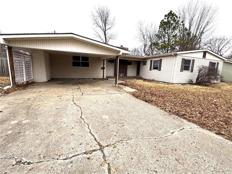 515 Utah St, Pittsburg, KS 66762