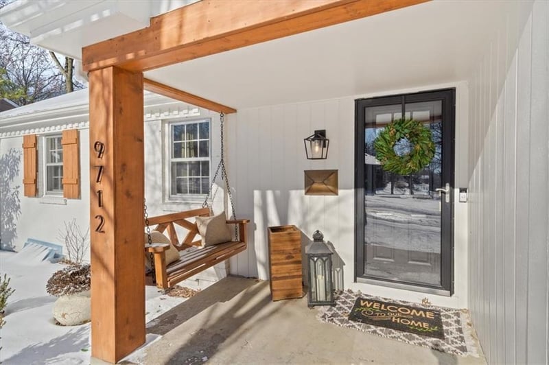 9712 Mohawk Dr, Overland Park, KS 66206