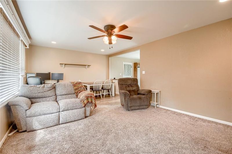 508 NE 90th St, Kansas City, MO 64155