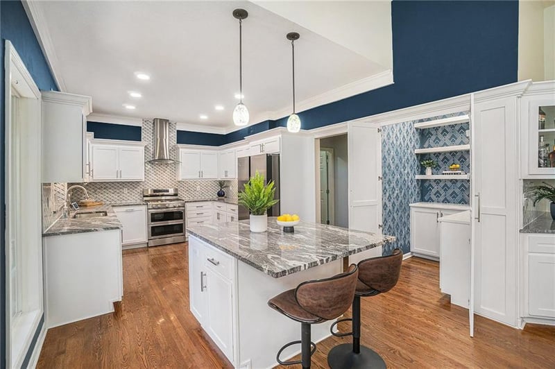 23501 W 72nd Ter, Shawnee, KS 66227