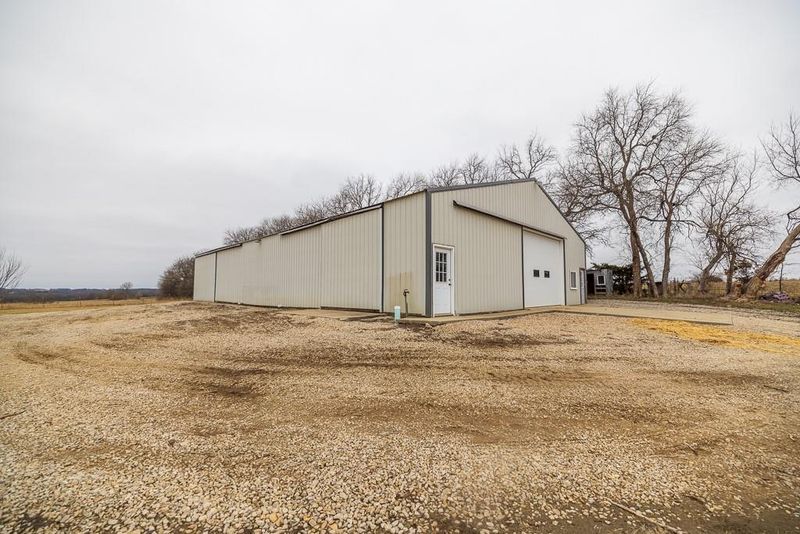 404 SE 521st Rd, Warrensburg, MO 64093