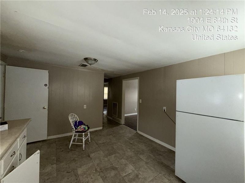 1904 E 84th St, Kansas City, MO 64132