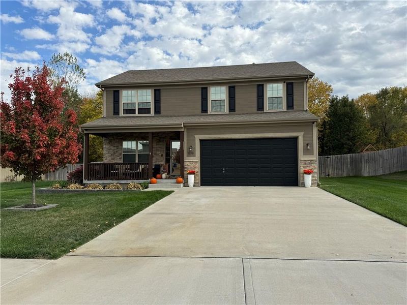 19201 NE Switchgrass Dr, Smithville, MO 64089