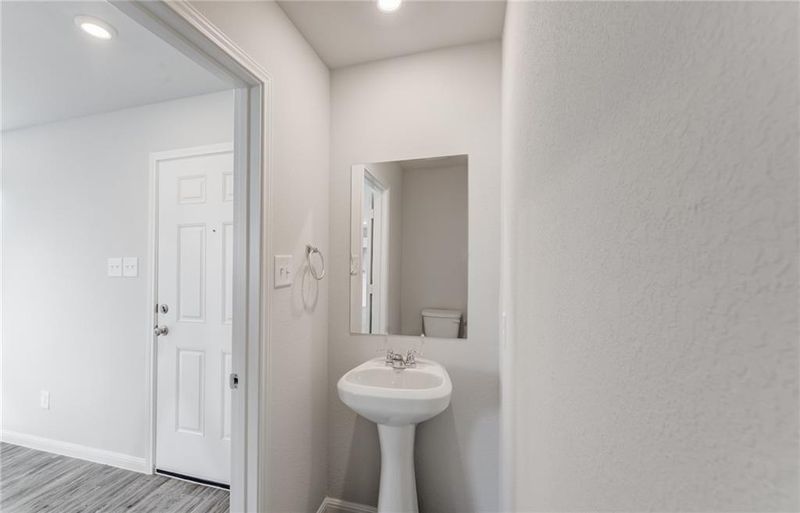 4033 Flora Ave, Kansas City, MO 64110