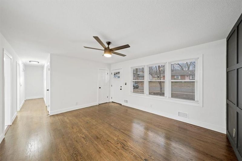 9816 E 51st Ter, Kansas City, MO 64133