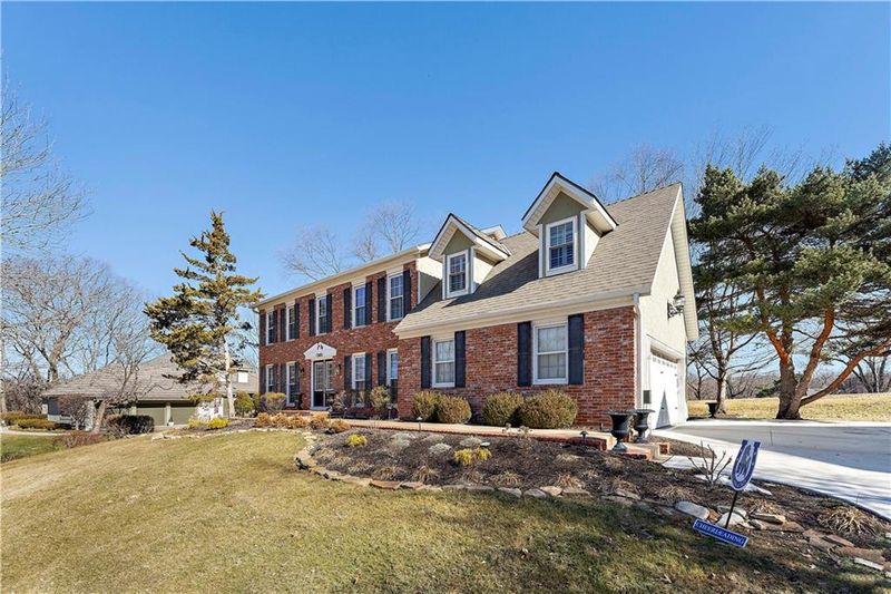 12405 Howe Dr, Leawood, KS 66209