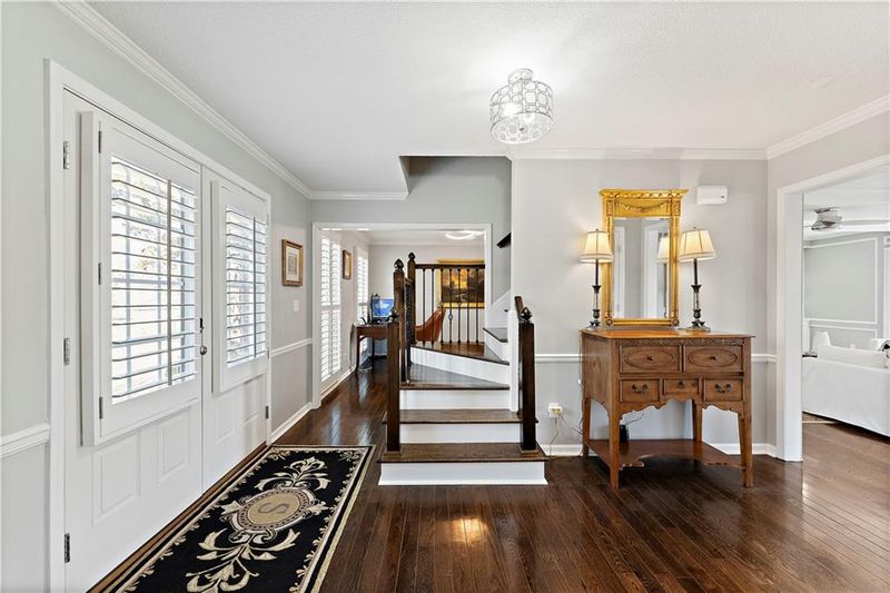 12405 Howe Dr, Leawood, KS 66209