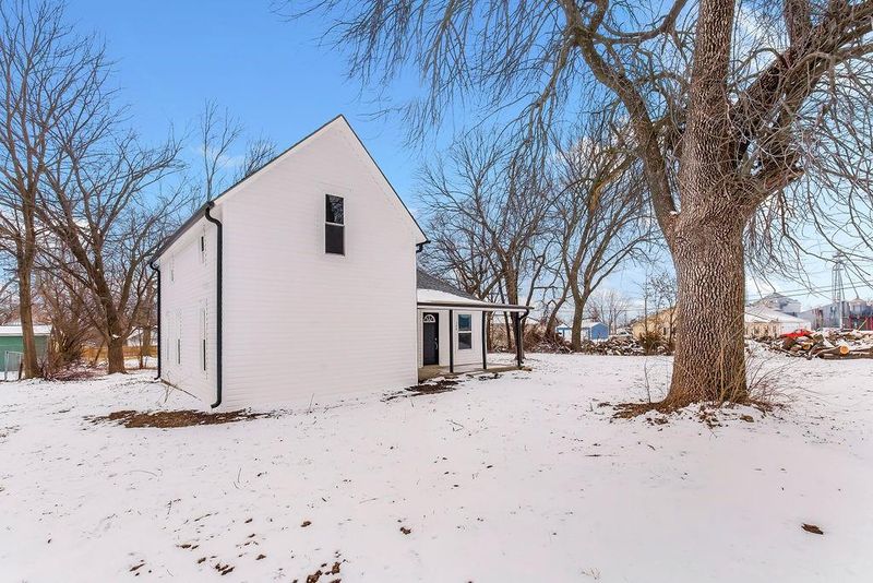 108 E Cass St, Drexel, MO 64742