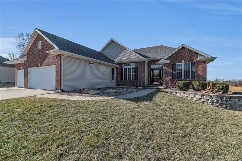 1506 Talon Dr, Cameron, MO 64429