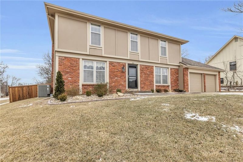 655 E 115th Ter, Kansas City, MO 64131