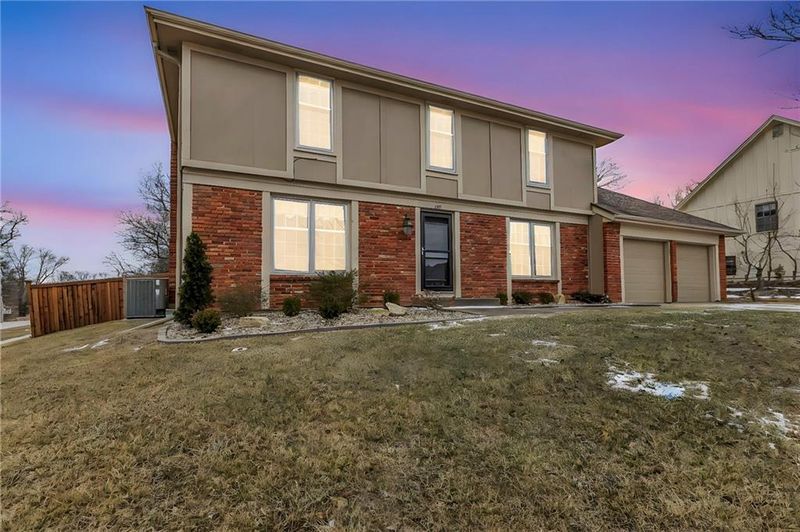 655 E 115th Ter, Kansas City, MO 64131