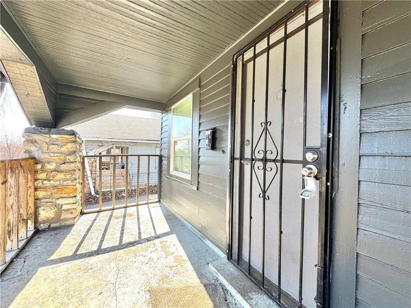6818 Monroe Ave, Kansas City, MO 64132