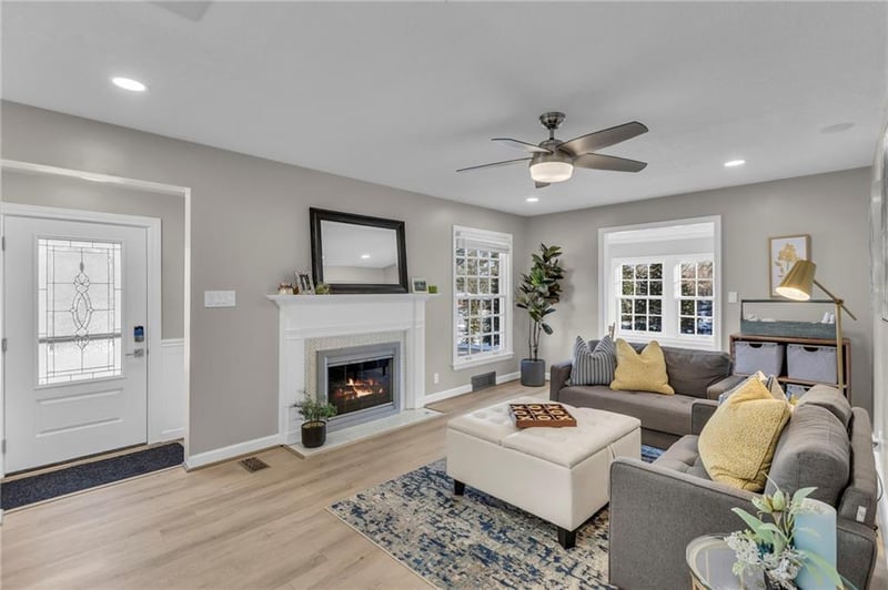 6612 Walmer St, Overland Park, KS 66202