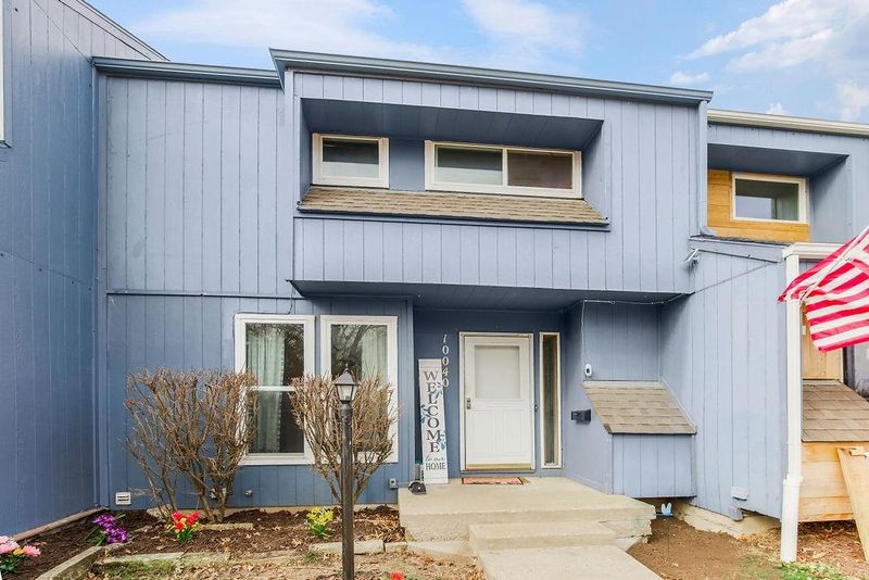 10040 N Cherry Dr, Kansas City, MO 64155