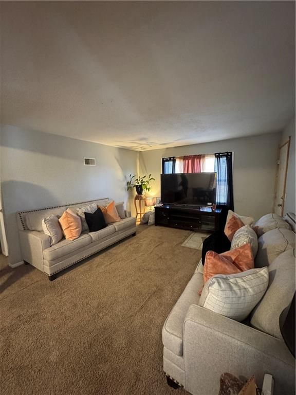 6932 Ewing Ave, Kansas City, MO 64133