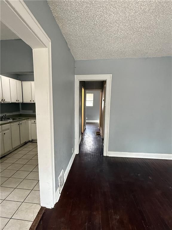 3017 Poplar Ave, Kansas City, MO 64128