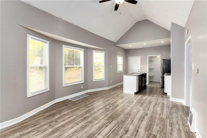 2908 E 21st St, Kansas City, MO 64127