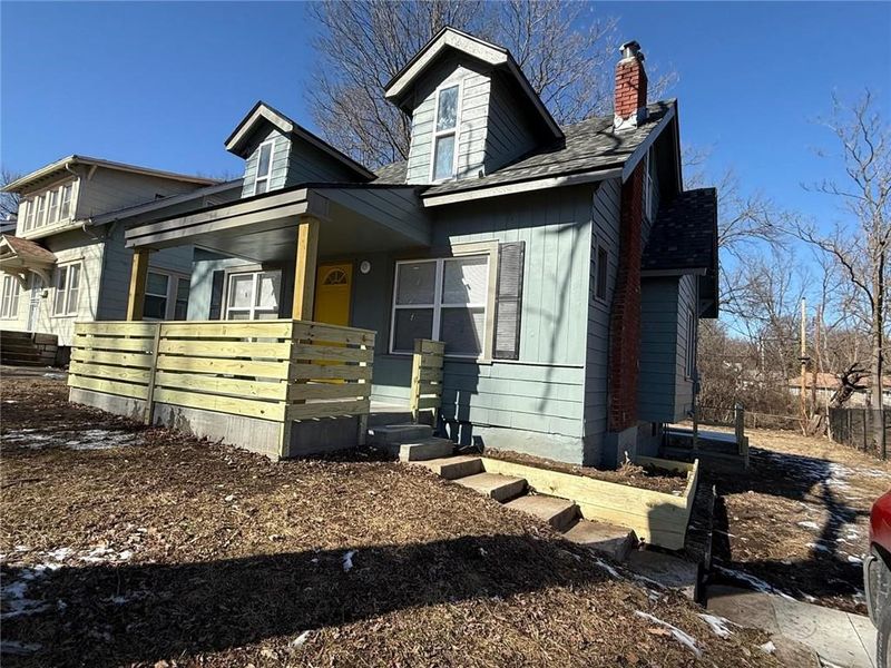 916 E 79th Ter, Kansas City, MO 64131